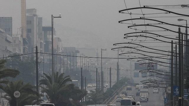 Αθήνα: Τοπίο στην ομίχλη ολόκληρη η πρωτεύουσα