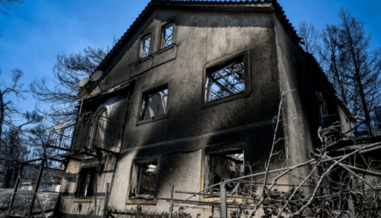 Φωτιά στην Αττική: Καταγγελίες για πλιάτσικο στις καμένες περιοχές (VIDEO)