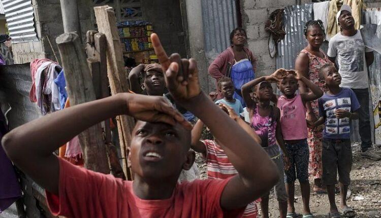Aϊτή: Η ζωή στα ερείπια των 7,2 Ρίχτερ (VIDEO)