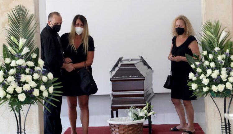 Συγκίνηση στην κηδεία του τεράστιου ΑΕΚτζή και σπουδαίου ηθοποιού, Ανέστη Βλάχου (ΦΩΤΟ-VIDEO)