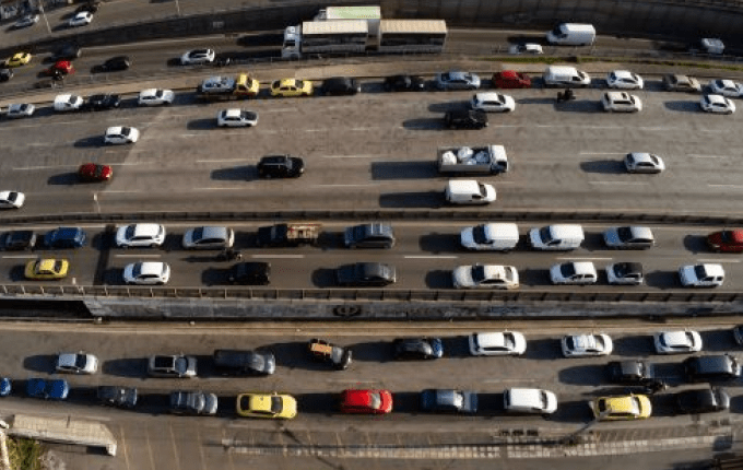Χάος στον Κηφισό: Καραμπόλα πέντε αυτοκινήτων προκαλεί τεράστιο μποτιλιάρισμα