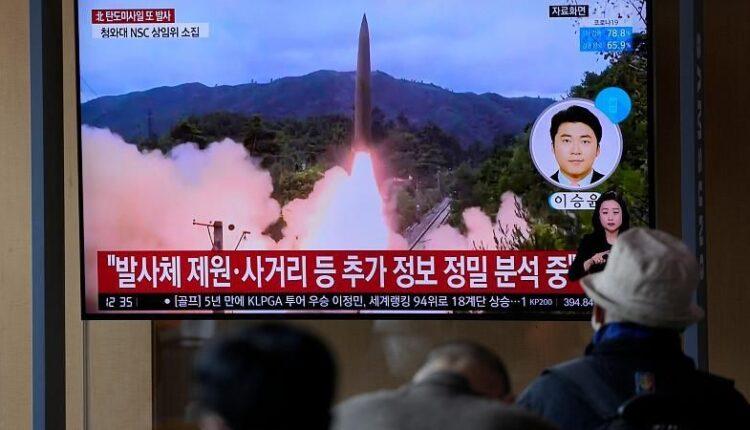 Η Βόρεια Κορέα εκτόξευσε δύο βαλλιστικούς πυραύλους (VIDEO)
