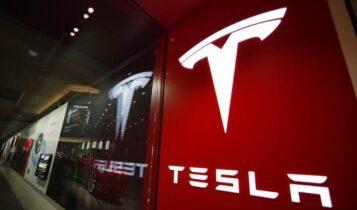 Μετοχές της Tesla πούλησε ο Ελον Μασκ (VIDEO)