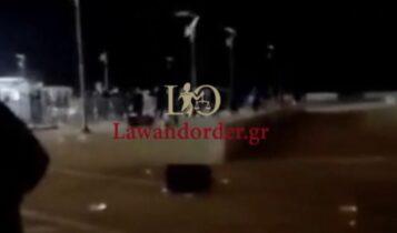 Επιθέσεις με πέτρες και κροτίδες κατά αστυνομικών στο ΣΕΦ (VIDEO)