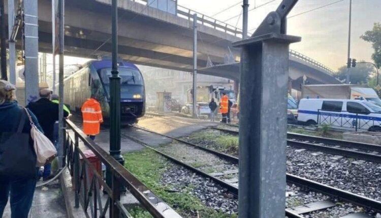 Μεταξουργείο: Ανδρας παρασύρθηκε από τρένο σε αφύλαχτη διάβαση -Πληροφορίες ότι αποκεφαλίστηκε (VIDEO)