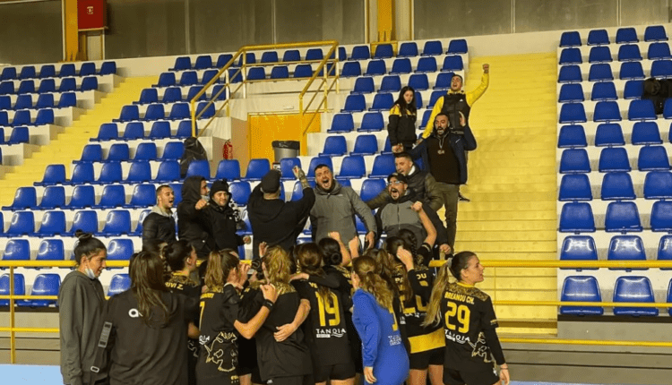 Συνεχίζει νικηφόρα η γυναικεία ομάδα χάντμπολ της ΑΕΚ- Επικράτησε με 37-10 του Αρη στη Νίκαια