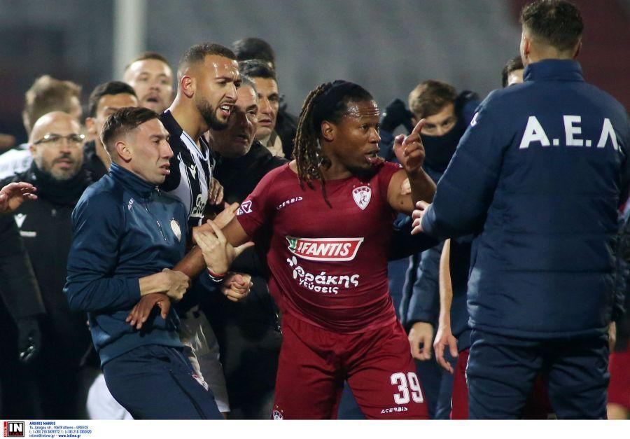 Λάρισα - ΠΑΟΚ: Σύρραξη μεταξύ των ποδοσφαιριστών μετά τη λήξη (ΦΩΤΟ-VIDEO)