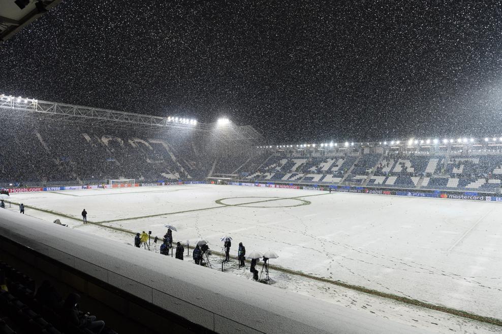 Champions League: Αναβλήθηκε λόγω του χιονιά το Αταλάντα - Βιγιαρεάλ (ΦΩΤΟ)