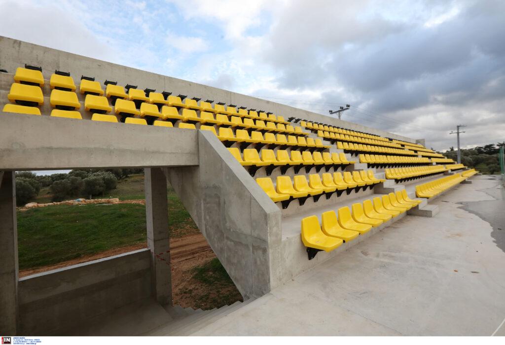 Νέες εντυπωσιακές εικόνες από το γήπεδο στα Σπάτα