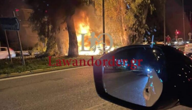 Τροχαίο στη Βούλα: Αυτός είναι ο οδηγός της Ferrari που έπιασε φωτιά - Πρώην παίκτης ριάλιτι, αδερφός βουλευτή της ΝΔ! (VIDEO)