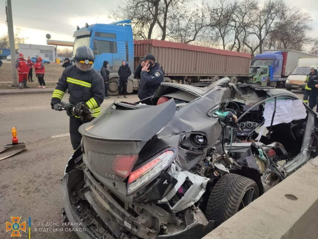 Εικόνες και VIDEO από το σοκαριστικό δυστύχημα της συζύγου του Νταντσένκο