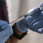 Ελλάδα: Από σήμερα τα πρόστιμα σε ανεμβολίαστους άνω των 60 ετών - Ποιοι εξαιρούνται (VIDEO)