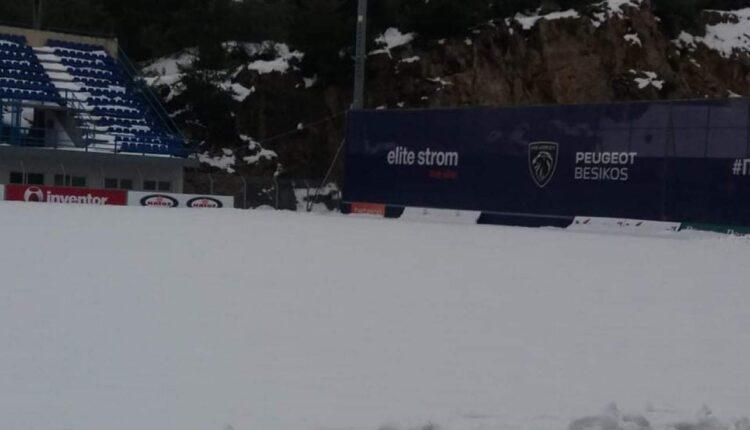 Κηφισιά - ΑΕΚ Β': Στον αέρα το ματς - Καλυμμένο με χιόνι το γήπεδο, γίνεται προσπάθεια να καθαριστεί