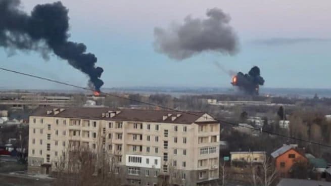 Εισβολή στην Ουκρανία: Η Ρωσία βομβαρδίζει όλη τη χώρα – Πληροφορίες για νεκρούς