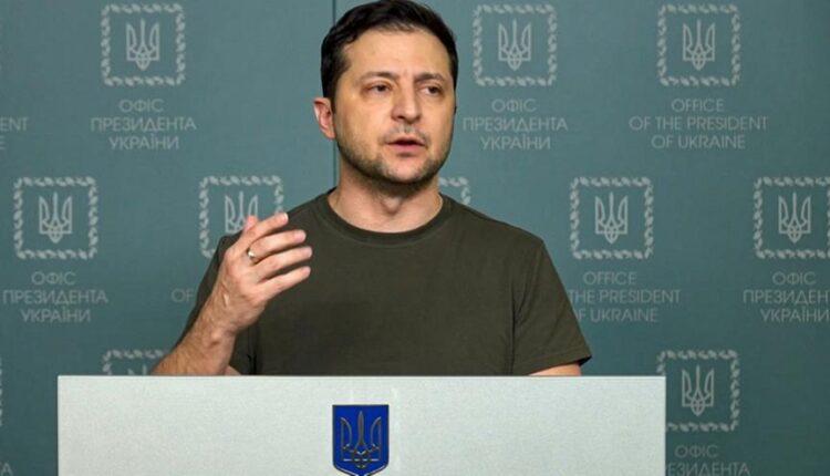 Ουκρανία: Η στιγμή που ο Ζελένσκι μαθαίνει ότι οι Ρώσοι βομβαρδίζουν τον πύργο τηλεπικοινωνιών (VIDEO)