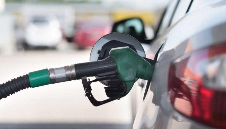 Πρόβλεψη – σοκ για την βενζίνη: «Στα 2,5 ευρώ μέχρι το τέλος της εβδομάδας»