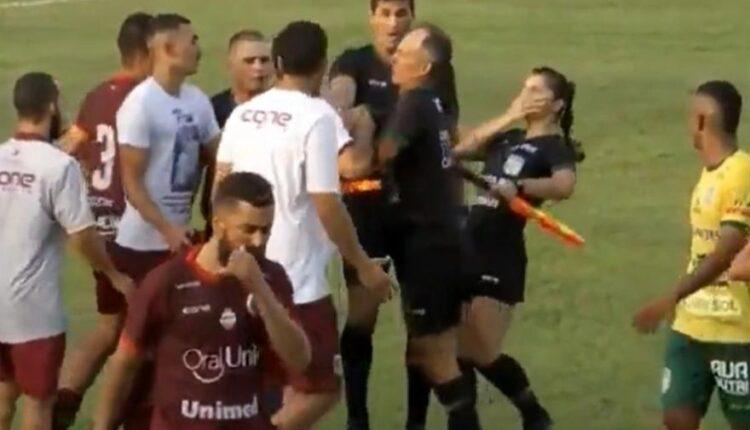 Προπονητής έριξε… κουτουλιά σε γυναίκα βοηθό διαιτητή! (VIDEO)
