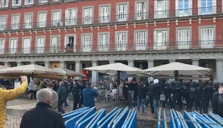 Μαδρίτη: Τρομερό ξύλο με οπαδούς της Τσέλσι και της Μάντσεστερ Σίτι (VIDEO)
