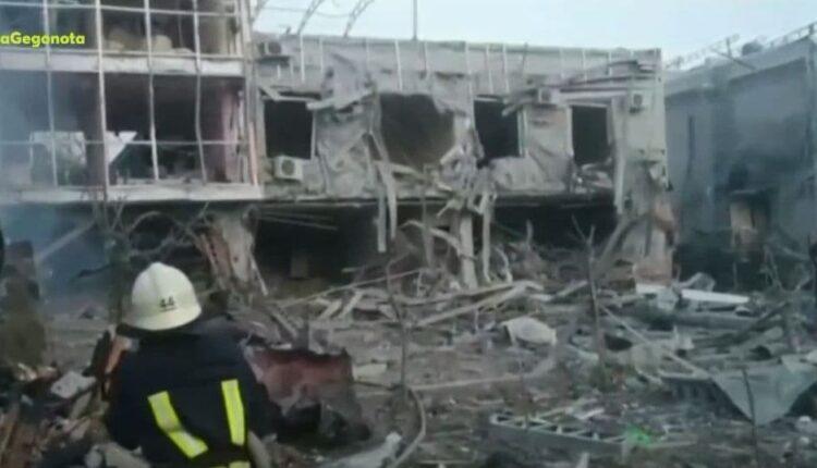 Ουκρανία: Έγινε η νύχτα-μέρα στην Οδησσό από τις εκρήξεις (VIDEO)