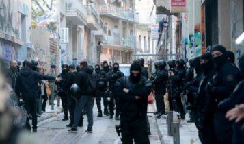 Μεγάλη αστυνομική επιχείρηση στην Αθήνα – 796 συλλήψεις και 126 προσαγωγές την τελευταία εβδομάδα