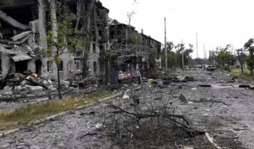 Πόλεμος στην Ουκρανία: Υπό ρωσικό έλεγχο η Λισιτσάνσκ, λέει η Μόσχα (VIDEO)