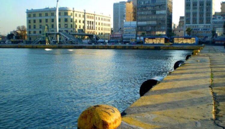 Έπεσε με το αυτοκίνητό του στο λιμάνι του Πειραιά: Ανασύρθηκε νεκρός ένας 67χρονος