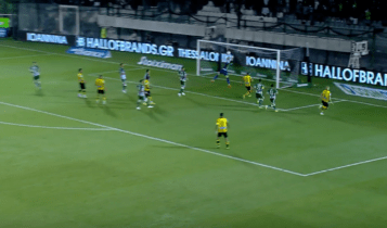 Παναθηναϊκός - ΑΕΚ: Παραλίγο να χάσει τη μπάλα ο Μπρινιόλι σε γέμισμα (VIDEO)