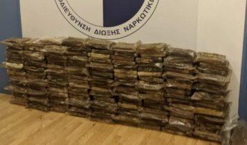 Κοκαΐνη 6.000.000 ευρώ σε εμπορευματοκιβώτιο στον Πειραιά (VIDEO)