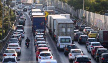 Κυκλοφοριακό «έμφραγμα» στους δρόμους της Αθήνας - Πού καταγράφονται τα μεγαλύτερα προβλήματα
