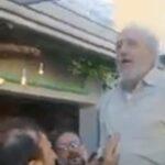 Ο μυθικός αρχηγός δίνει το σύνθημα όπως μόνο εκείνος ξέρει - Ο Δημήτρης Χατζηχρήστος στη Νέα Φιλαδέλφεια κάνει εξέδρα για την ΑΕΚ! (VIDEO)