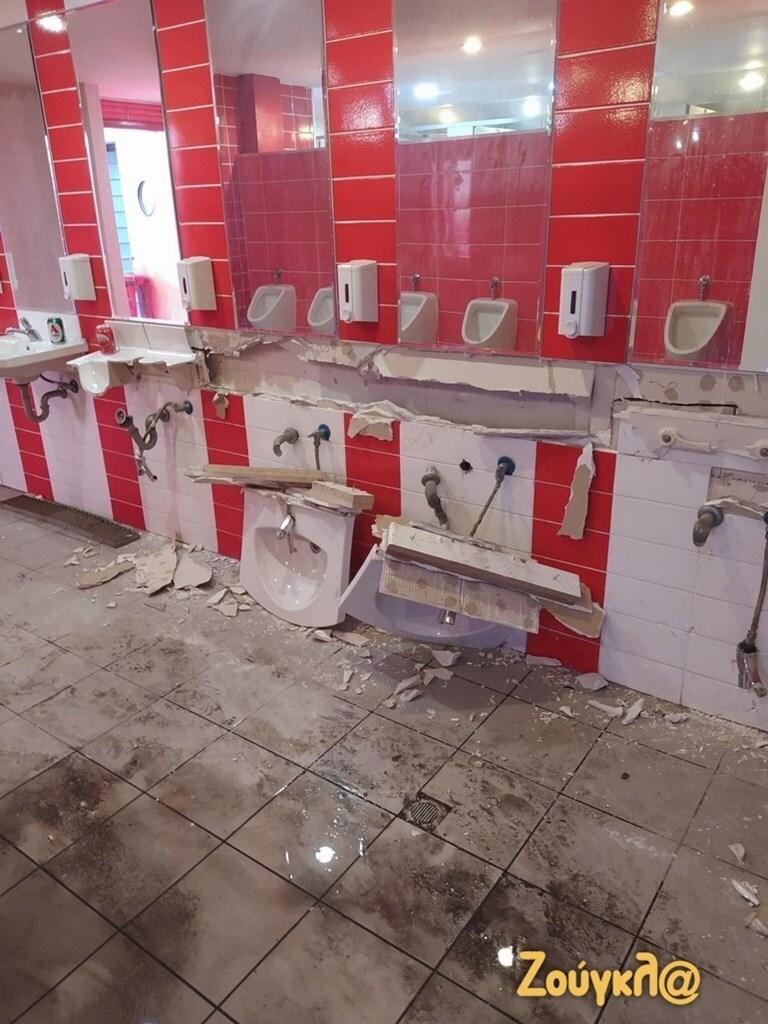 Γκρέμισαν τις τουαλέτες του «Καραϊσκάκης» οι οπαδοί του Ολυμπιακού! (ΦΩΤΟ)