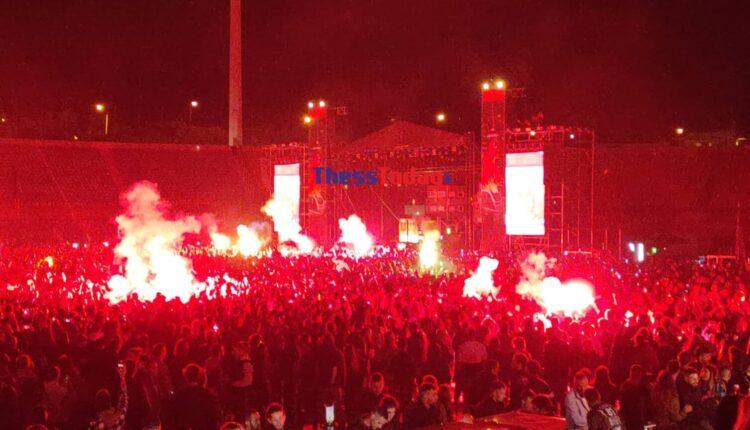 «Κάηκε» η Θεσσαλονίκη: Κοσμοπλημμύρα στη συναυλία του ΛΕΞ (VIDEO)