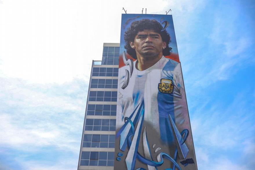 Μαραντόνα: Τρομερό γκράφιτι 40 μέτρων σε πολυκατοικία του Μπουένος Άιρες (ΦΩΤΟ)