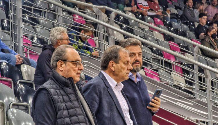 ΑΕΚ: Δίπλα στην ομάδα στη Βόννη ο Μάκης Αγγελόπουλος! (ΦΩΤΟ)