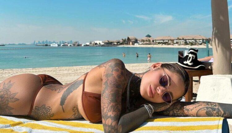 Zoe Cristofoli: Η σύντροφος του Τεό Ερναντέζ που «κόβει» ανάσες στο Μουντιάλ -Σέξι κορμί γεμάτο τατουάζ (ΦΩΤΟ)