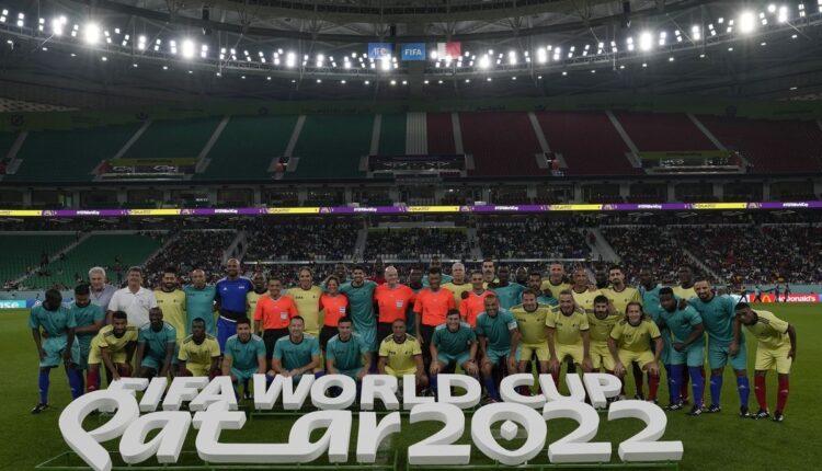 Μουντιάλ 2022: 24 εργάτες έπαιξαν με θρύλους του ποδοσφαίρου και διαιτητή τον Ινφαντίνο!