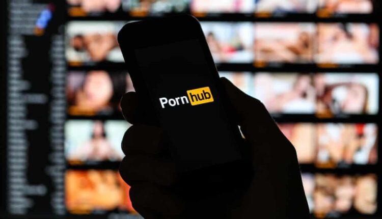 Αυτές είναι οι πιο δημοφιλείς αναζητήσεις στο Pornhub -Η κατηγορία που ψάχνουν στην Ελλάδα (ΦΩΤΟ)