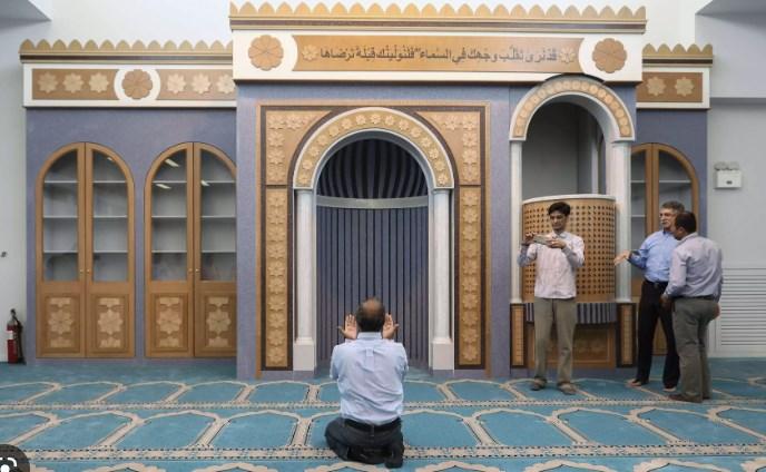 Ιμάμη με μισθό 2.154 ευρώ τον μήνα αναζητεί το τζαμί στο Βοτανικό – Ποια είναι τα απαραίτητα προσόντα