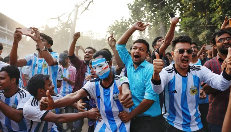 Τρέλα στο Μπαγκλαντές για την Αργεντινή: Θέλουν το τρόπαιο στη χώρα τους!