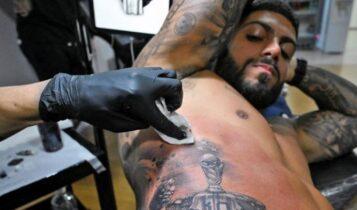 Ουρές στα στούντιο τατουάζ στην Αργεντινή: Μέσι, Μαρτίνες και... κούπα θέλουν οι περισσότεροι
