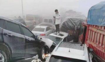 Χάος στην Κίνα: Καραμπόλα 400 οχημάτων με νεκρό εξαιτίας ομίχλης - Αδιανόητες εικόνες (VIDEO)