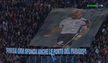 Λάτσιο: Συγκλονίζει το εντυπωσιακό πανό που ετοίμασαν οι οπαδοί για τον Μιχαΐλοβιτς (VIDEO)