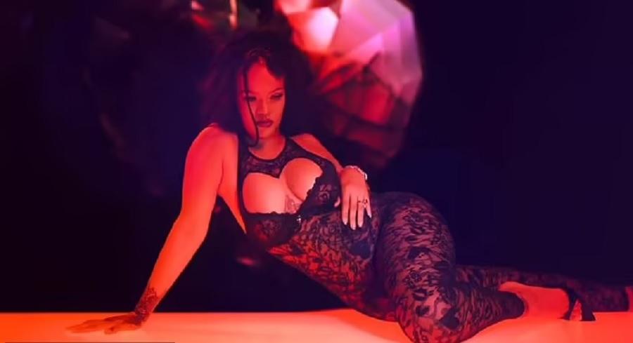 Σούπερ αποκαλυπτική η Rihanna στη νέα της σειρά με εσώρουχα