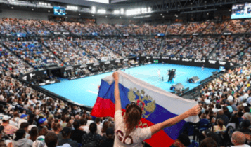 Australian Open: Απαγορεύτηκαν οι σημαίες της Ρωσίας στις εξέδρες