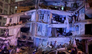 Σεισμός 7,8 Ρίχτερ: Πάνω από 600 νεκροί σε Τουρκία και Συρία – Τα κτίρια κατέρρεαν σαν χάρτινοι πύργοι (VIDEO-σοκ)