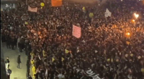 Bαλένθια: Μαζική διαμαρτυρία των οπαδών της ομάδας κατά του Λιμ έξω απ΄το «Μεστάγια» (VIDEO)