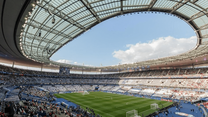 FIFA: Θέλει να αγοράσει το «Stade de France»