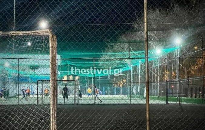 Πέθανε ο 20χρονος στη Θεσσαλονίκη που είχε καταρρεύσει σε γήπεδο 5Χ5