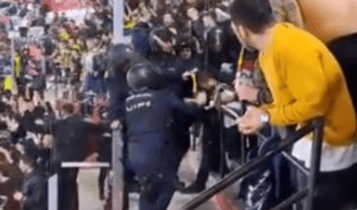 Φενέρμπαχτσε: Απροκάλυπτη επίθεση της Αστυνομίας σε οπαδό, του άνοιξαν το κεφάλι με γκλοπ! (VIDEO)