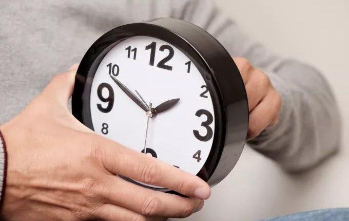 Αλλαγή ώρας 2023: Αύριο, 26 Μαρτίου, γυρνάμε τα ρολόγια μπροστά – Χάνουμε μια ώρα ύπνο